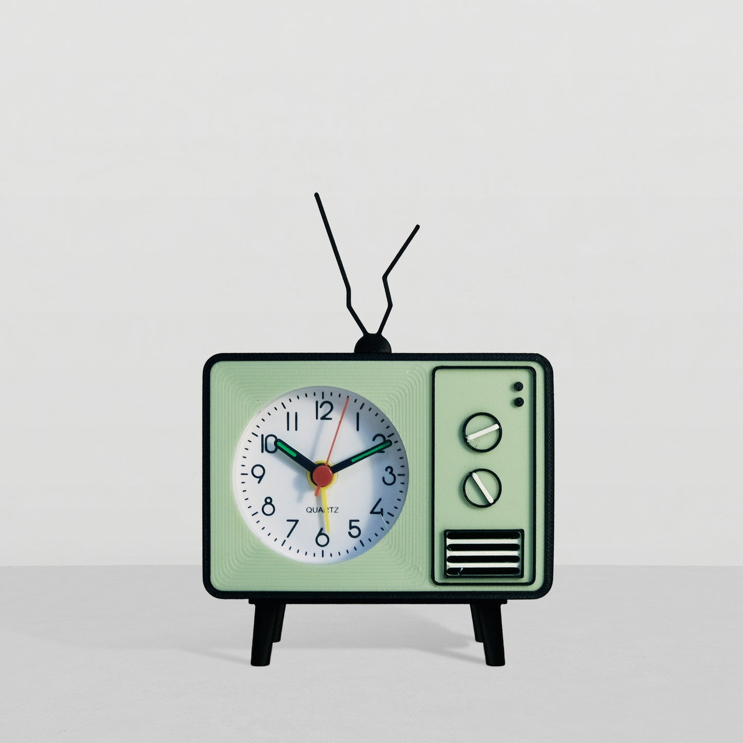 Retro TV clock