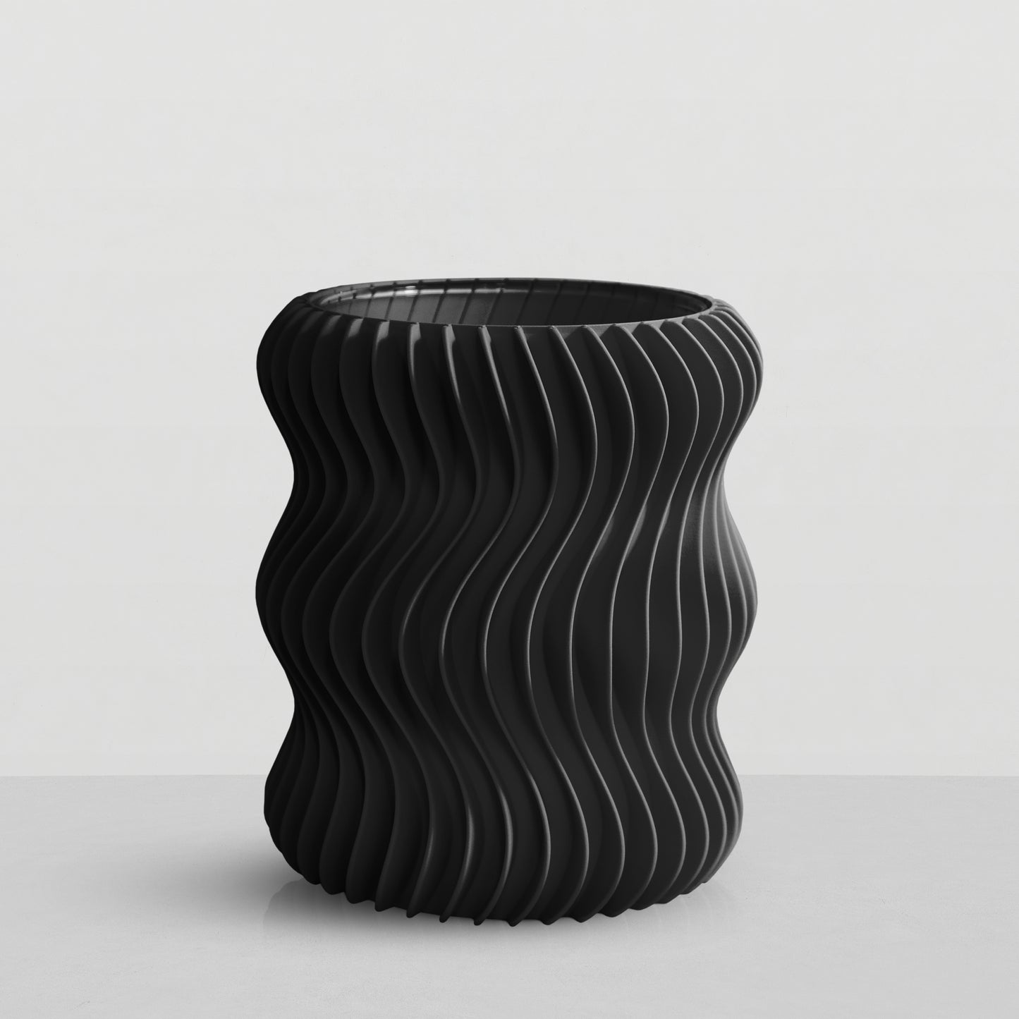 Wide Snurr Vase