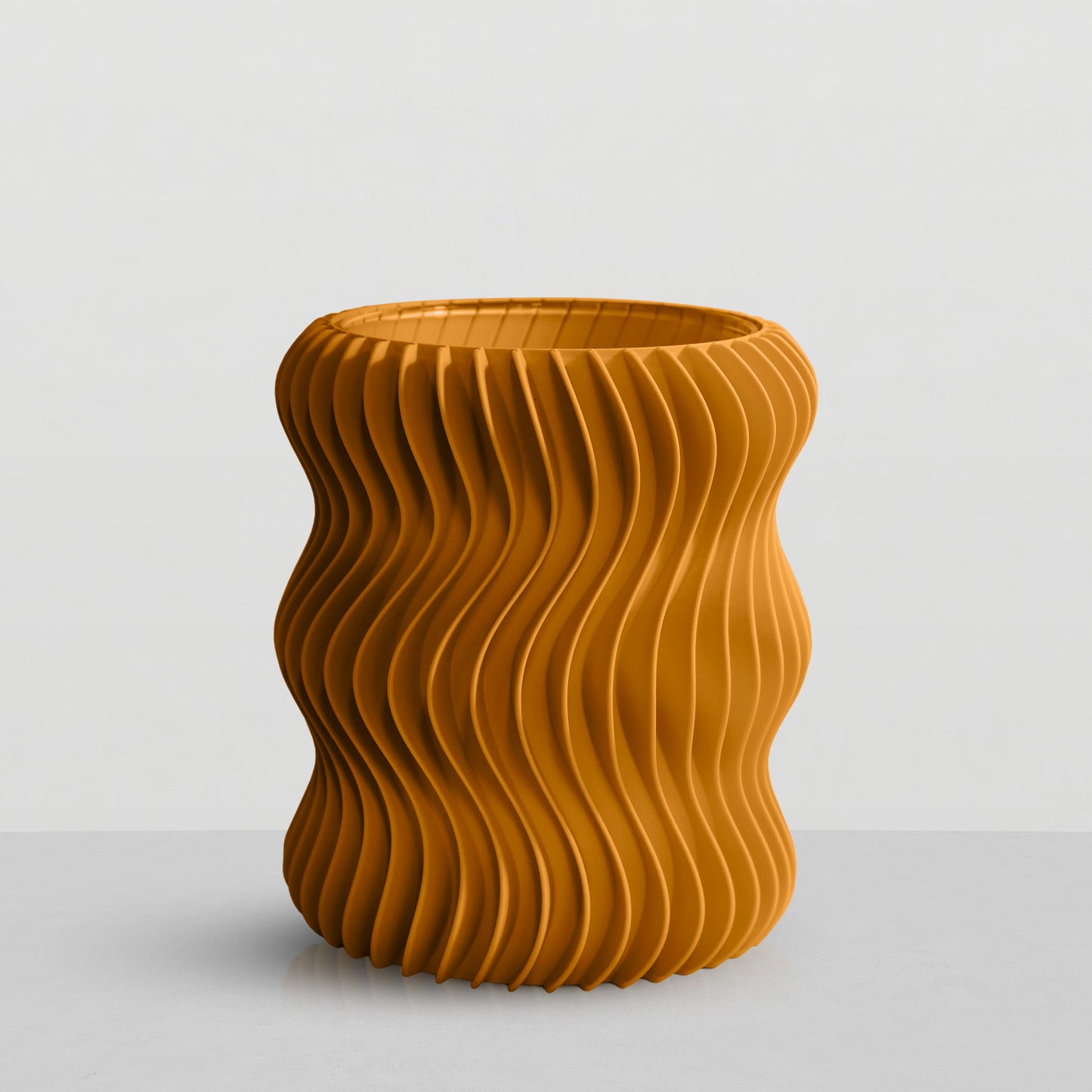 Wide Snurr Vase