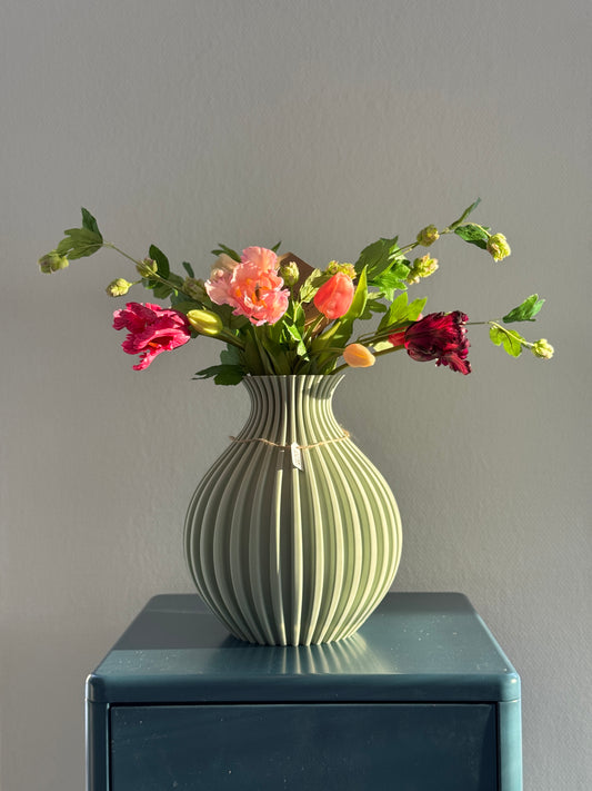 Aurelia vase